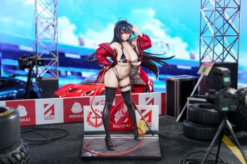 Azur Lane - Taihou Statue / Enraptured Companion Version: Apex Azur Lane - Taihou Statue / Enraptured Companion Version: Apex