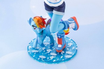 Vorschau: Mein kleines Pony - Rainbow Dash Statue / Bishoujo - Limited Edition: Kotobukiya Vorschau: Mein kleines Pony - Rainbow Dash Statue / Bishoujo - Limited Edition: Kotobukiya