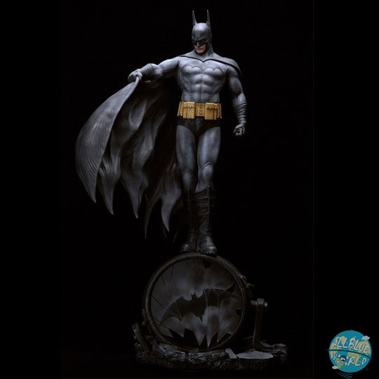 DC Comics Fantasy Figure Gallery - Batman Statue / Luis Royo Design: Yamato