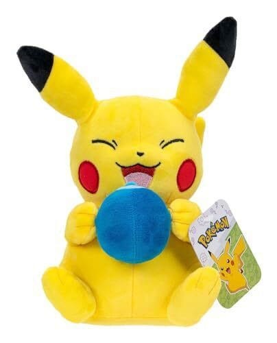 Pokémon - Plüschfigur Pikachu with Oran Berry Accy: Jazwares