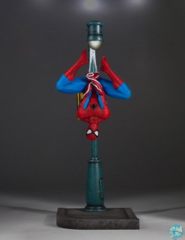 Marvel Comics - Spider-Man Statue / Collectors Gallery: Gentle Giant Marvel Comics - Spider-Man Statue / Collectors Gallery: Gentle Giant