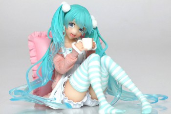 Vocaloid - Hatsune Miku Figur / Casual Wear Version: Taito Vocaloid - Hatsune Miku Figur / Casual Wear Version: Taito