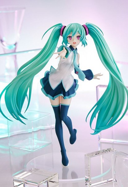 Character Vocal Series 01 - Hatsune Miku Statue / Pop Up Parade: L - Because You're Here Version: