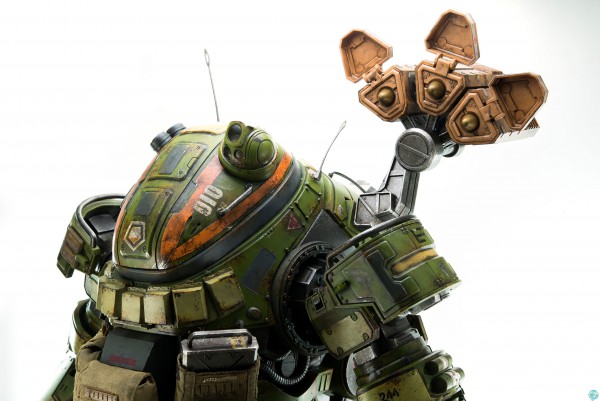 Titanfall - M-COR Ogre Actionfigur: Threezero