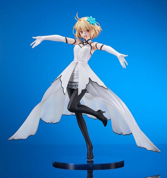 Tsukihime - A Piece of Blue Glass Moon - Arcueid Brunestud Dresscode: Clad in Glaciers Statue: Good