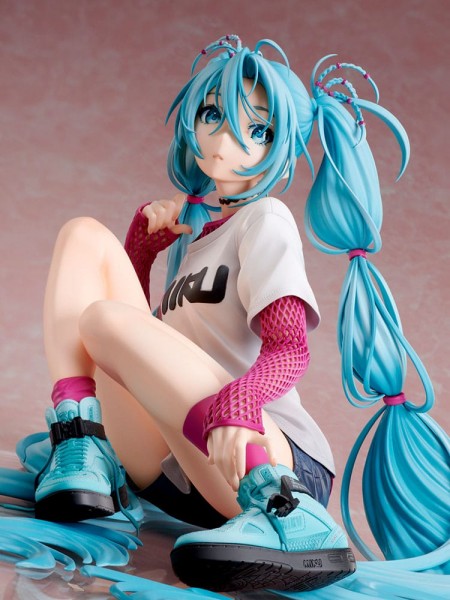 Hatsune Miku - Yoneyama Mai Statue / The Latest Street Style "Cute": Stronger