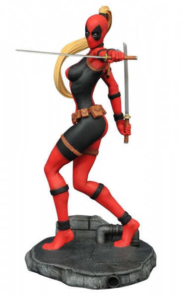 Marvel - Lady Deadpool Statue - Femme Fatales: Diamond Select