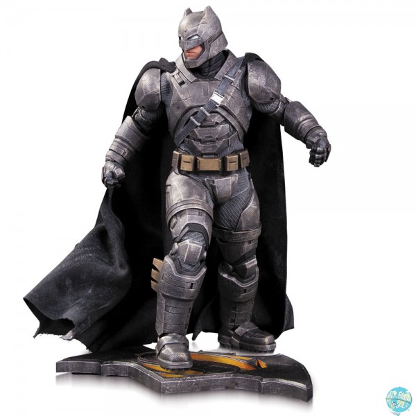 Batman v Superman - Dawn of Justice - Armored Batman Statue: DC Collectibles