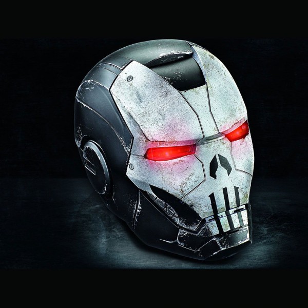 Marvel Legends - Elektronischer War Machine Helm mit Punisher Cover / Replika: Hasbro