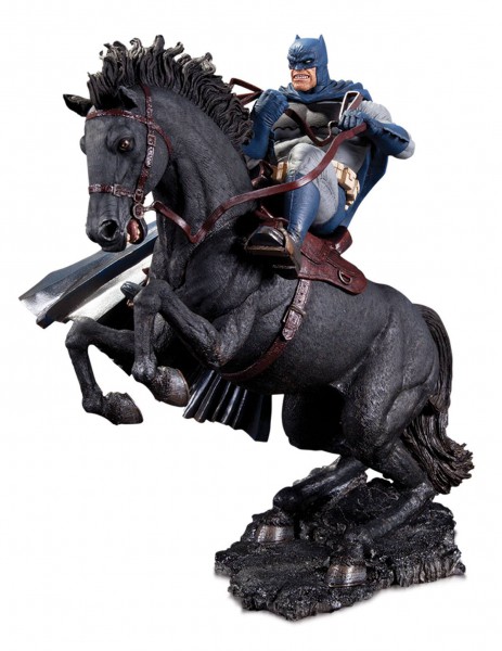 The Dark Knight Returns - Mini Battle Statue / A Call To Arms: DC Collectibles