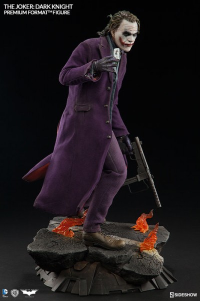 The Dark Knight - The Joker Statue: Sideshow Collectibles