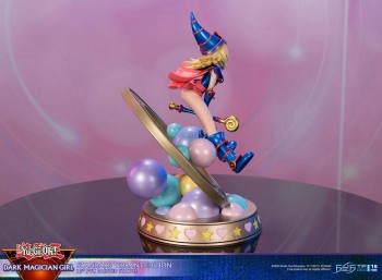 Vorschau: Yu-Gi-Oh! - Dark Magician Girl Statue / Vibrant Edition: First 4 Figures Vorschau: Yu-Gi-Oh! - Dark Magician Girl Statue / Vibrant Edition: First 4 Figures