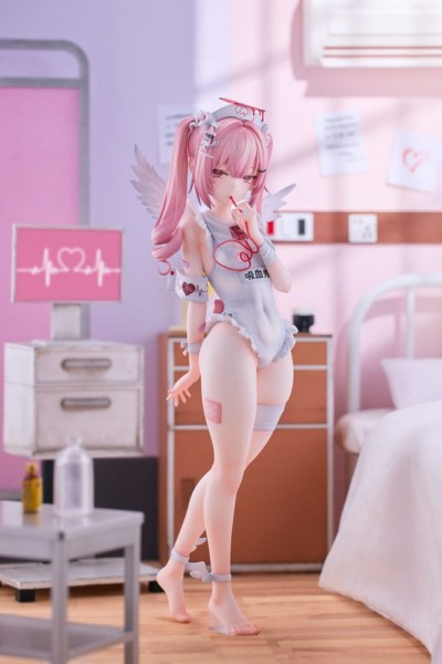 Original Character - Apprentice Nurse Ai Tsukuyomi Statue: Bibi Buttons