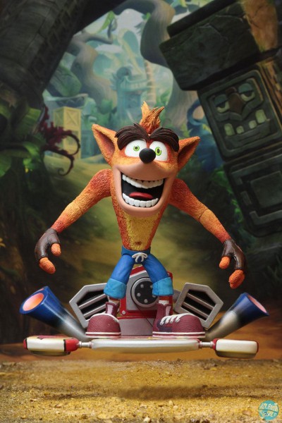 Crash Bandicoot - Crash Bandicoot mit Hoverboard Actionfigur: NECA