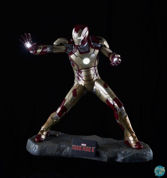 Iron Man 3 - Iron Man Statue - Mark XLII: Muckle Mannequins