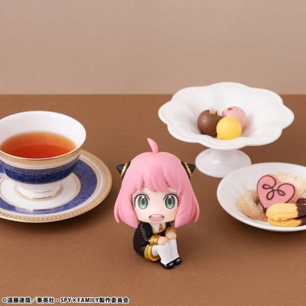 Spy x Family - Anya Forger Figur / Look Up (Repeat): Megahouse
