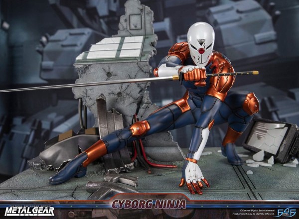 Metal Gear Solid - Cyborg Ninja (Gray Fox) Statue: First 4 Figures