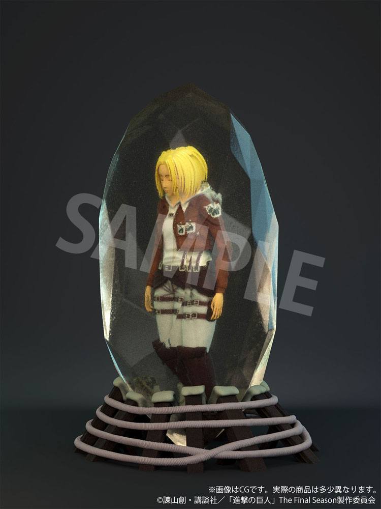 Estátua Colecionável Annie Leonhart (Titã Femea): Attack On Titan