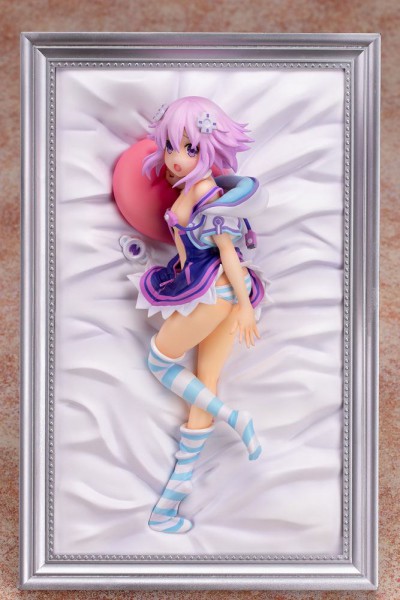 Hyperdimension Neptunia - Neptunia Statue / Lying Version: Pulchra