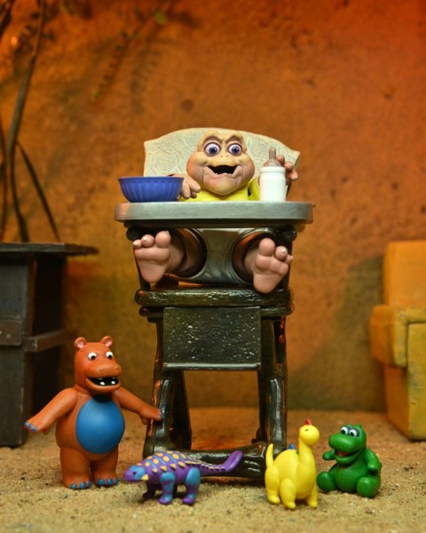 Dinosaurs - Baby Sinclair Actionfigur / Ultimate: NECA