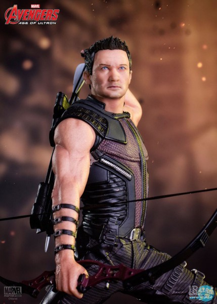 Avengers AOU - Hawkeye Statue: Iron Studios