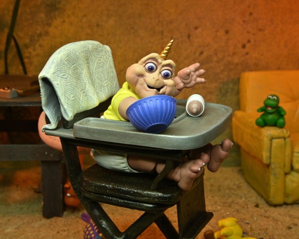 Dinosaurs - Baby Sinclair Actionfigur / Ultimate: NECA