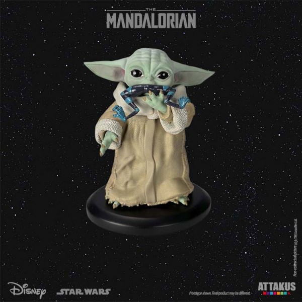 Star Wars The Mandalorian Classic Collection - Grogu Eating Frog Statue: Attakus
