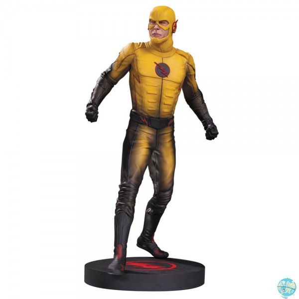 The Flash Reverse Flash Statue: DC Collectibles