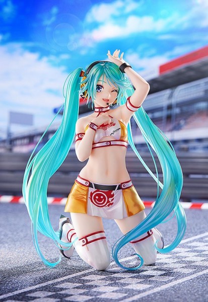 Hatsune Miku GT Project - Racing Miku Statue / 2010 Version Art by Kentaro Yabuki: Max Factory