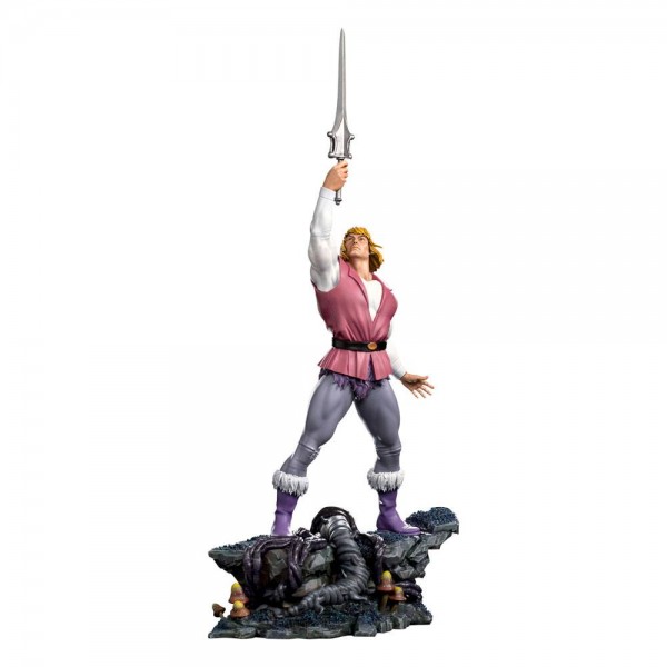 Masters of the Universe - Prince Adam Statue / He-Man: Iron Studios