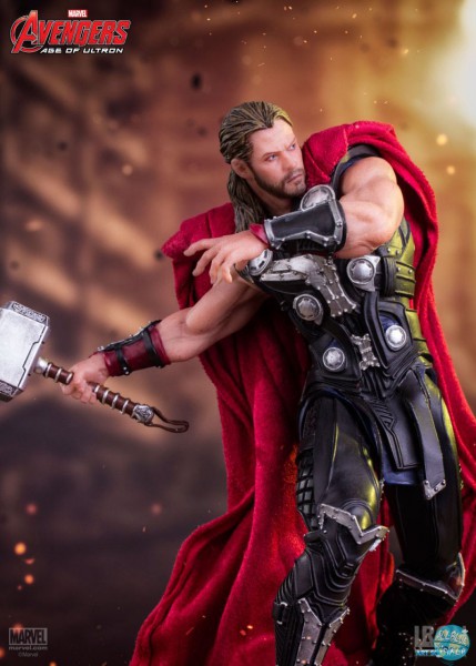 Avengers AOU Thor Statue : Iron Studios