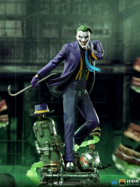 DC Comics - The Joker Statue / Deluxe Art Scale: Iron Studios