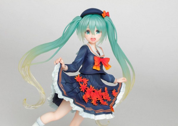 Vocaloid - Hatsune Miku Figur / 3rd Season Autumn Version: Taito