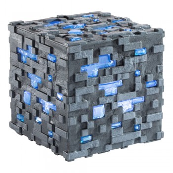 Minecraft - Replik Illuminating Diamond Ore Cube: Noble Collection Minecraft - Replik Illuminating Diamond Ore Cube: Noble Collection