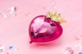 Sailor Moon - Sailor Chibi Moon Compact / Proplica - Web Exclusive: Bandai Sailor Moon - Sailor Chibi Moon Compact / Proplica - Web Exclusive: Bandai