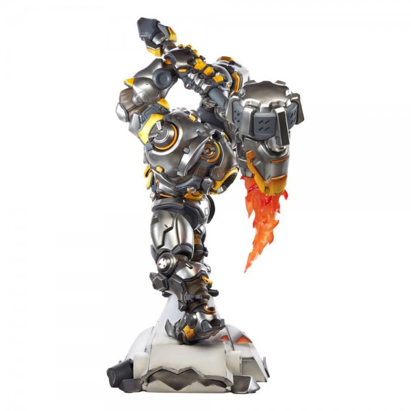 Overwatch - Reinhardt Statue: Blizzard